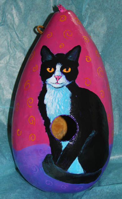 tuxedo cat birdhouse